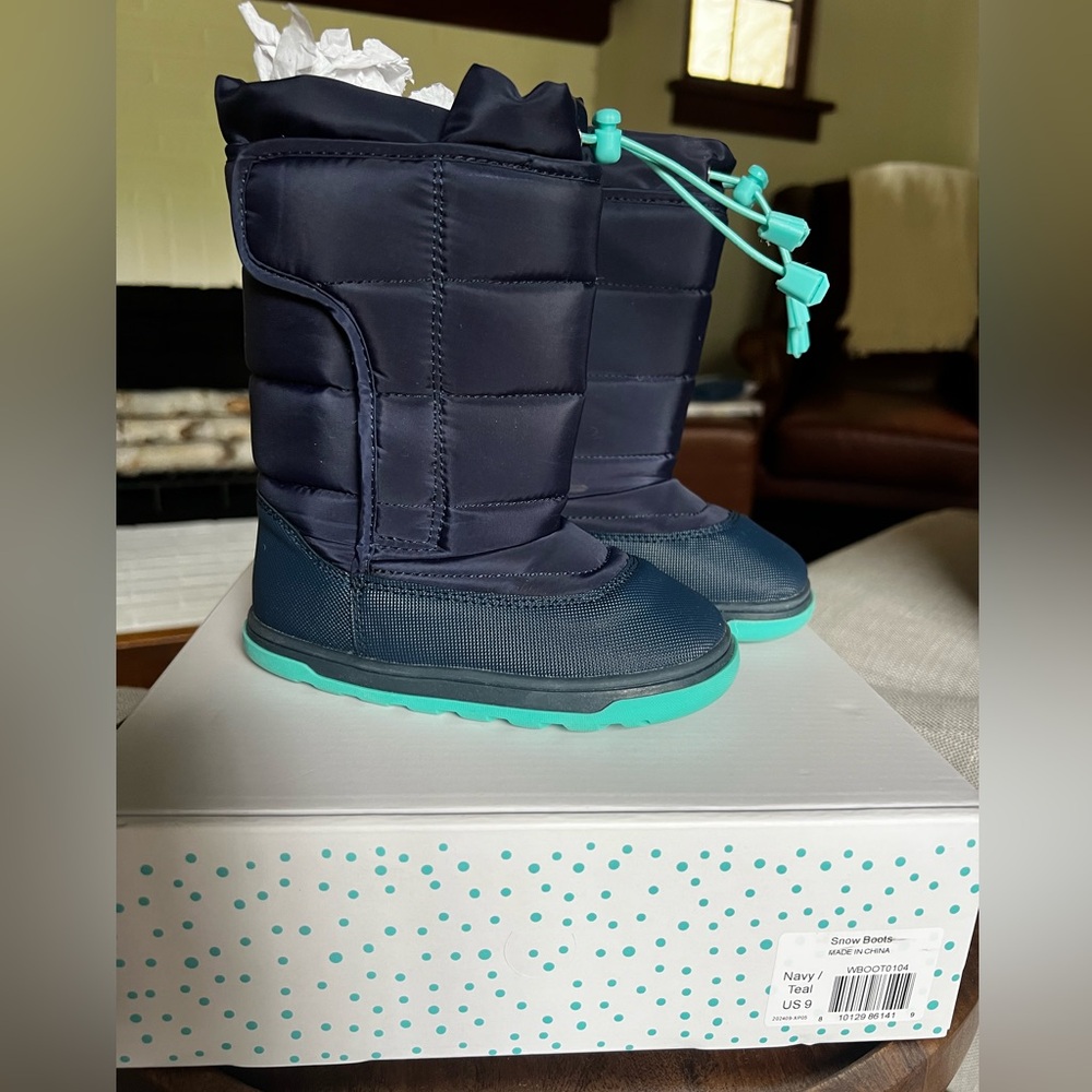 Ten Little Navy Kids Snow Boots with Teal Accents Size 9 Boy or Girl